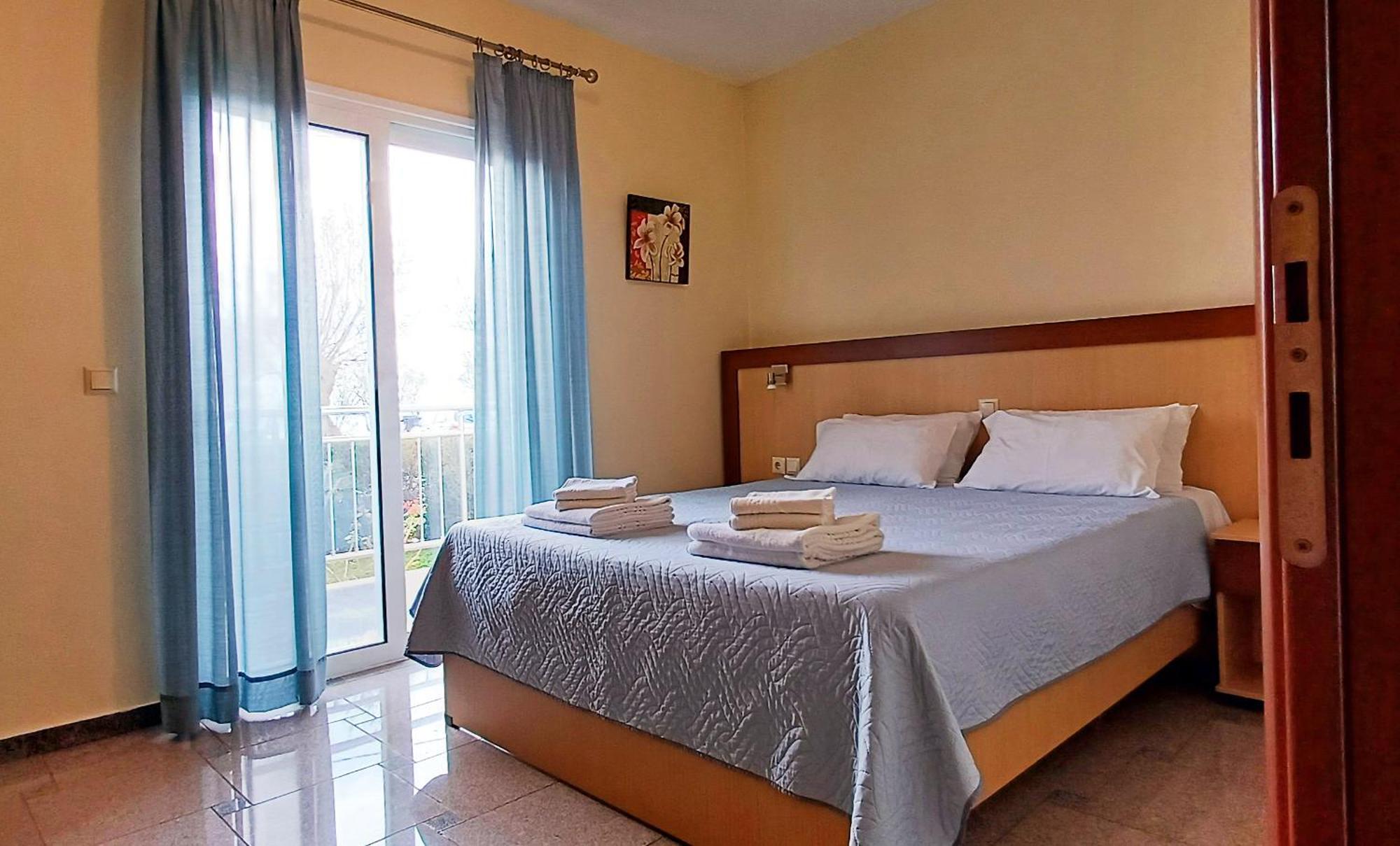 Arisvi All Seasons Hotel Skala Kallonis Buitenkant foto